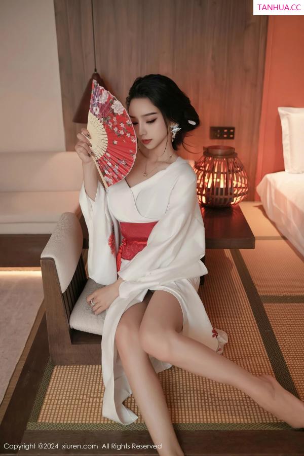   [XiuRen]高清写真图 2024.04.10 No.8367 苏曼兮 美腿性感第24张图片